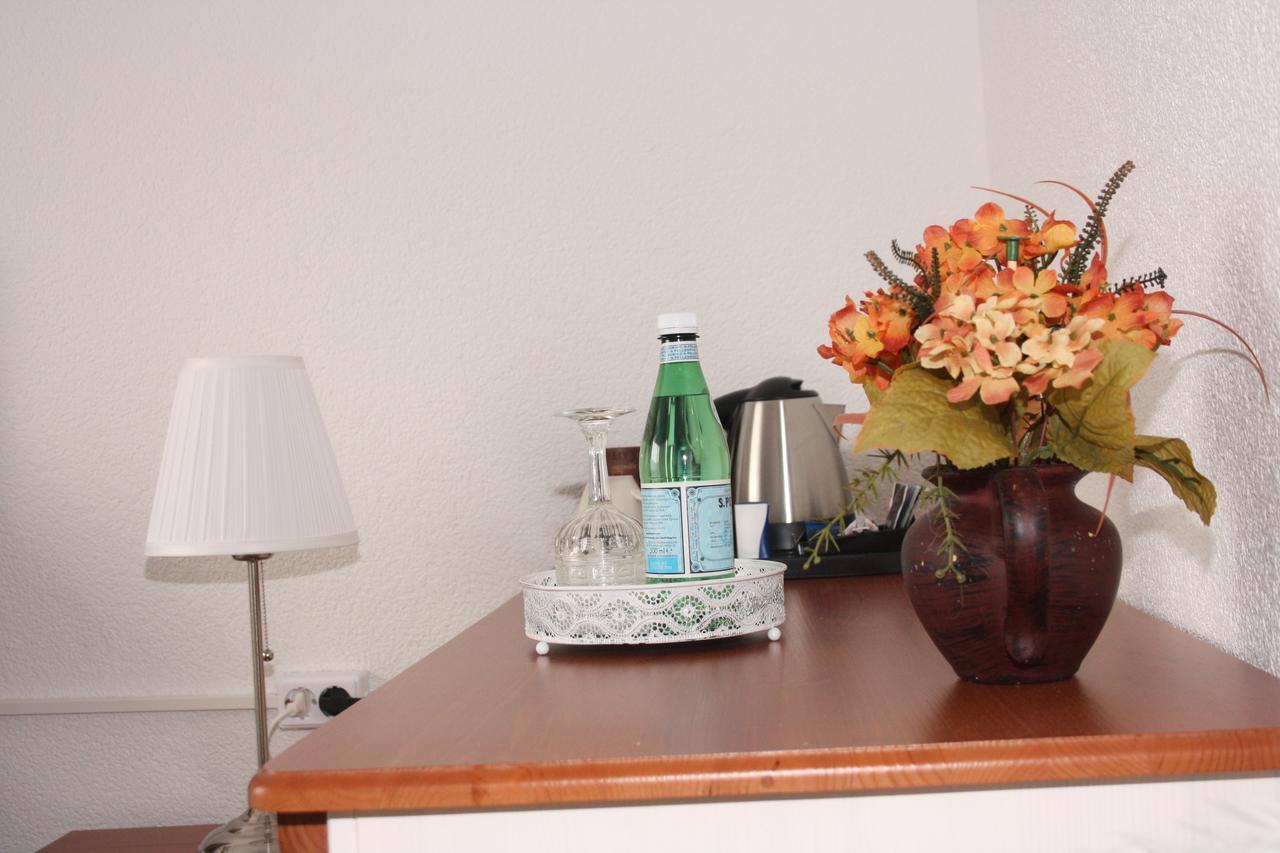 Hotel Vesa Sindelfingen Esterno foto
